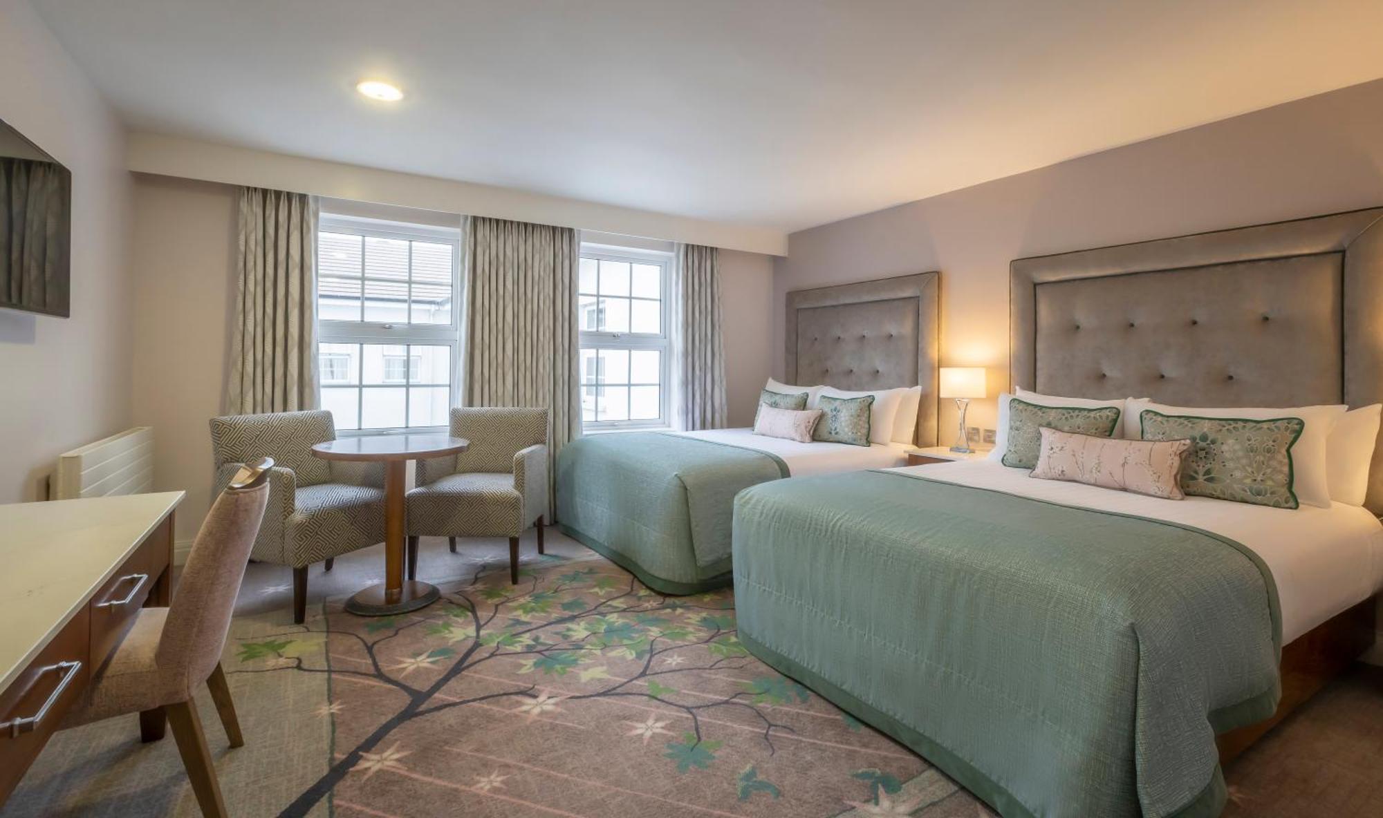 Slieve Russell Hotel แบลลีคอนเนลล์ ภายนอก รูปภาพ