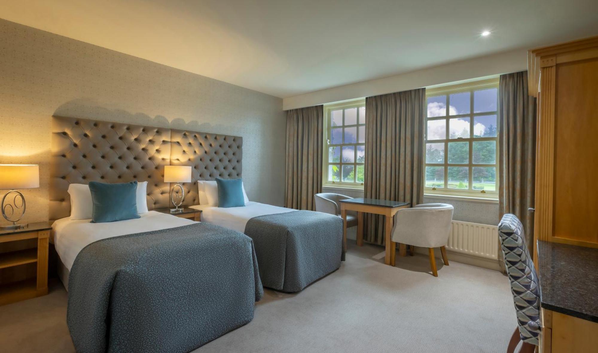 Slieve Russell Hotel แบลลีคอนเนลล์ ภายนอก รูปภาพ