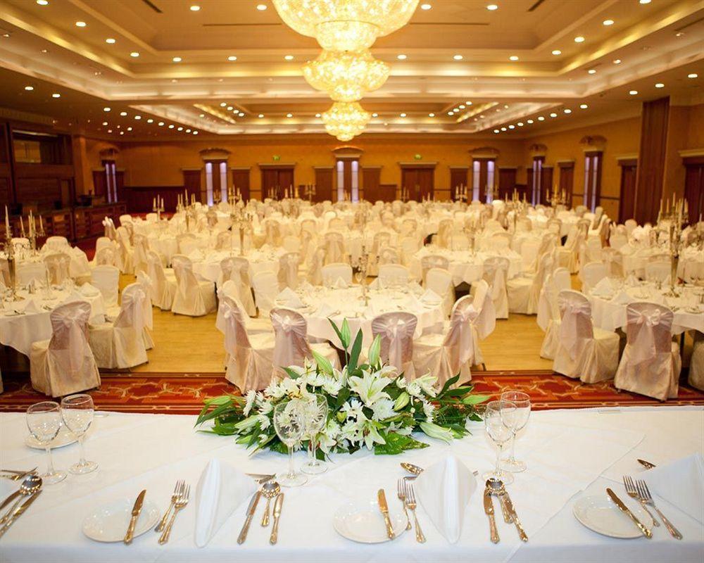Slieve Russell Hotel แบลลีคอนเนลล์ ภายนอก รูปภาพ