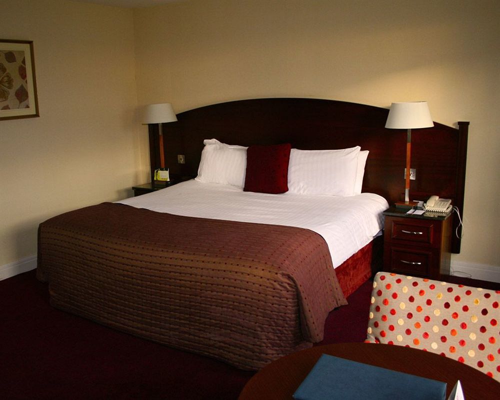 Slieve Russell Hotel แบลลีคอนเนลล์ ภายนอก รูปภาพ