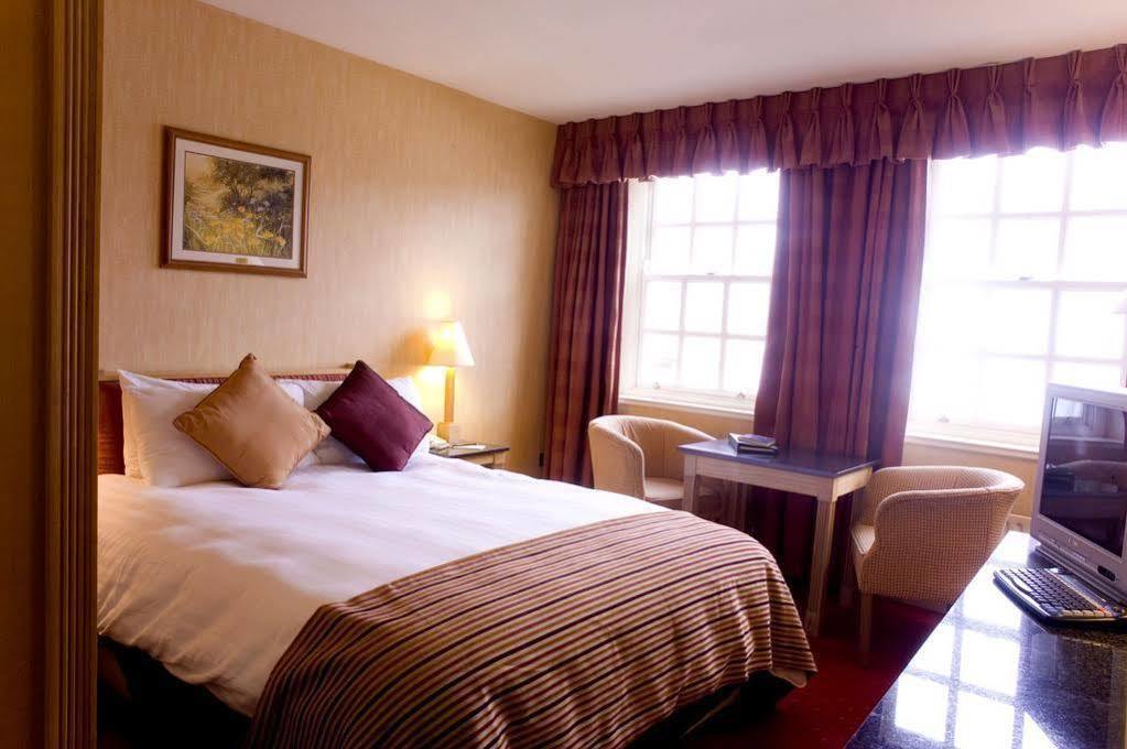 Slieve Russell Hotel แบลลีคอนเนลล์ ภายนอก รูปภาพ